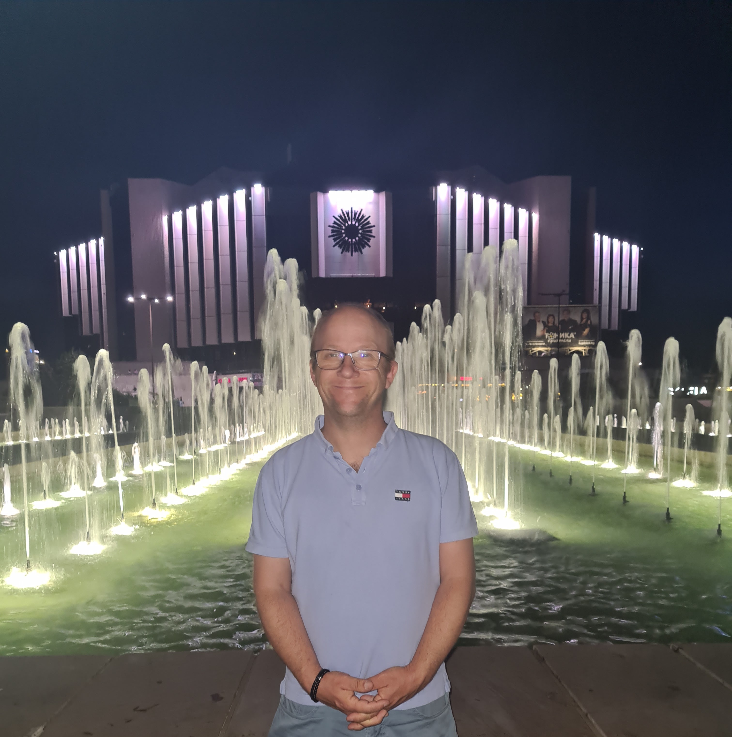 Jeroen van Hertum in front of the NDK, Sofia